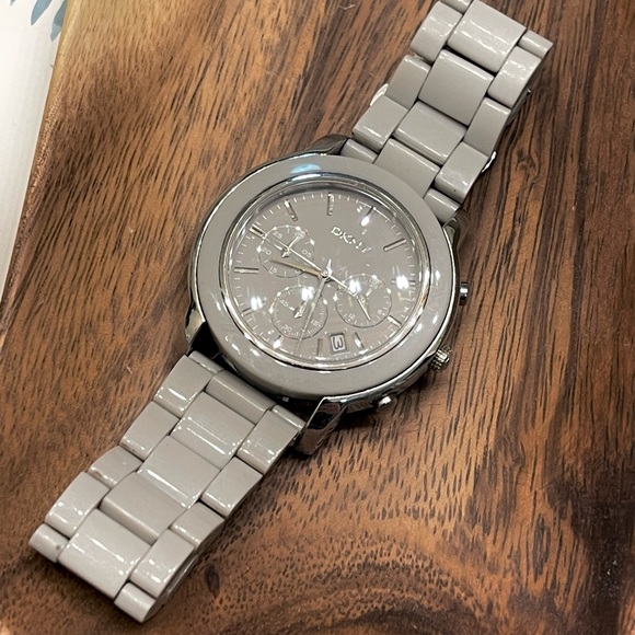 DKNY Taupe Resin Band Chronograph Watch Unisex - Picture 5 of 7